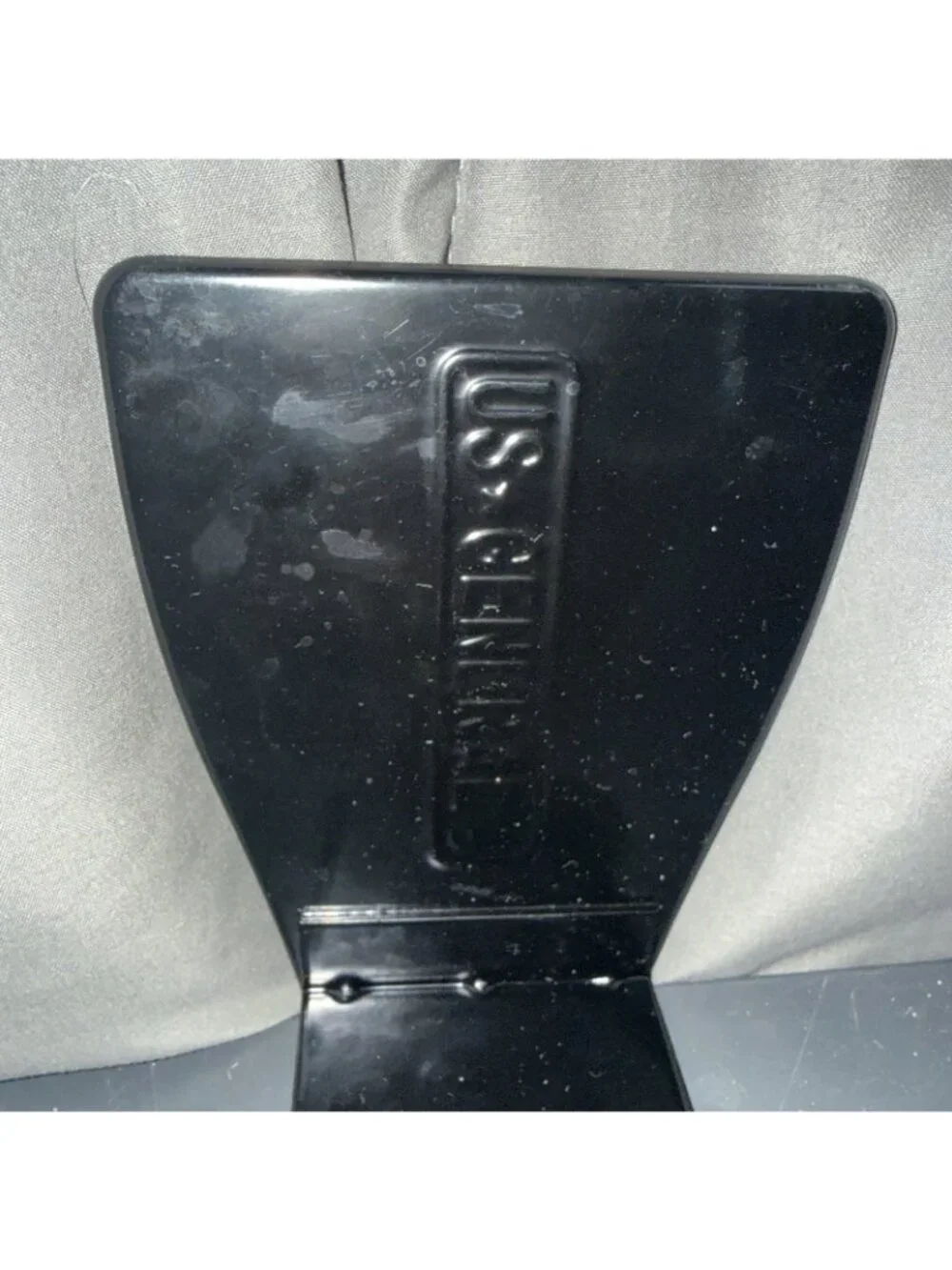 U S General Black Metal Tool Box Paper Towel Holder Hooks Magnetic Garage Cave